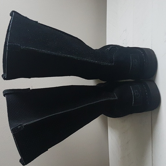 UGG Leather Boots - Picture 4 of 10